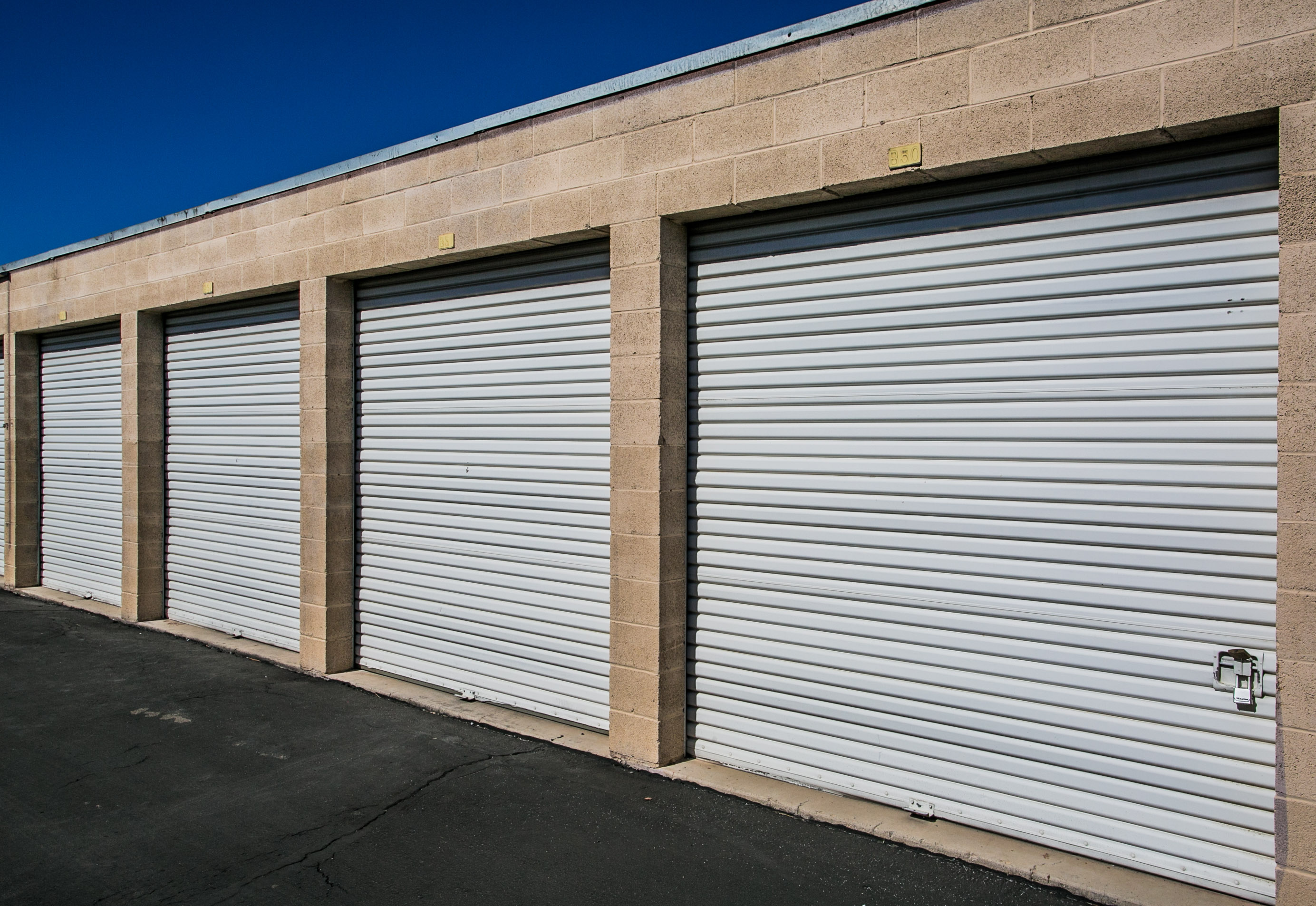Top quality Las Vegas self storage units and RV parking at competitive rates—IPI Self Storage is the facility for you. Fully fenced with gated access.